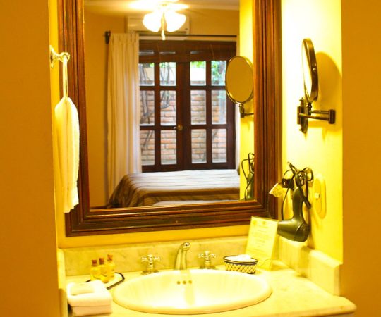 Hotel-Los-Robles-Managua-habitaciones-13